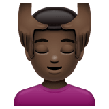 Whatsapp Whatsapp design of the man getting massage: dark skin tone emoji verson:2.23.2.72